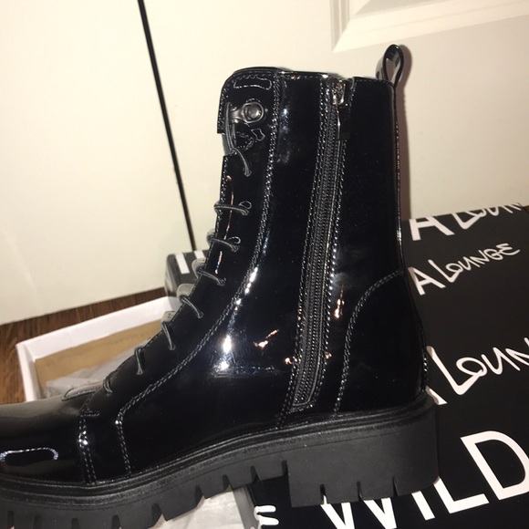 Wild Diva Lounge Boots. Never worn comes with box - Picture 7 of 9